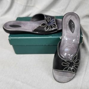 Clarks Dill Black Slide Sandal Women's Size 7.5